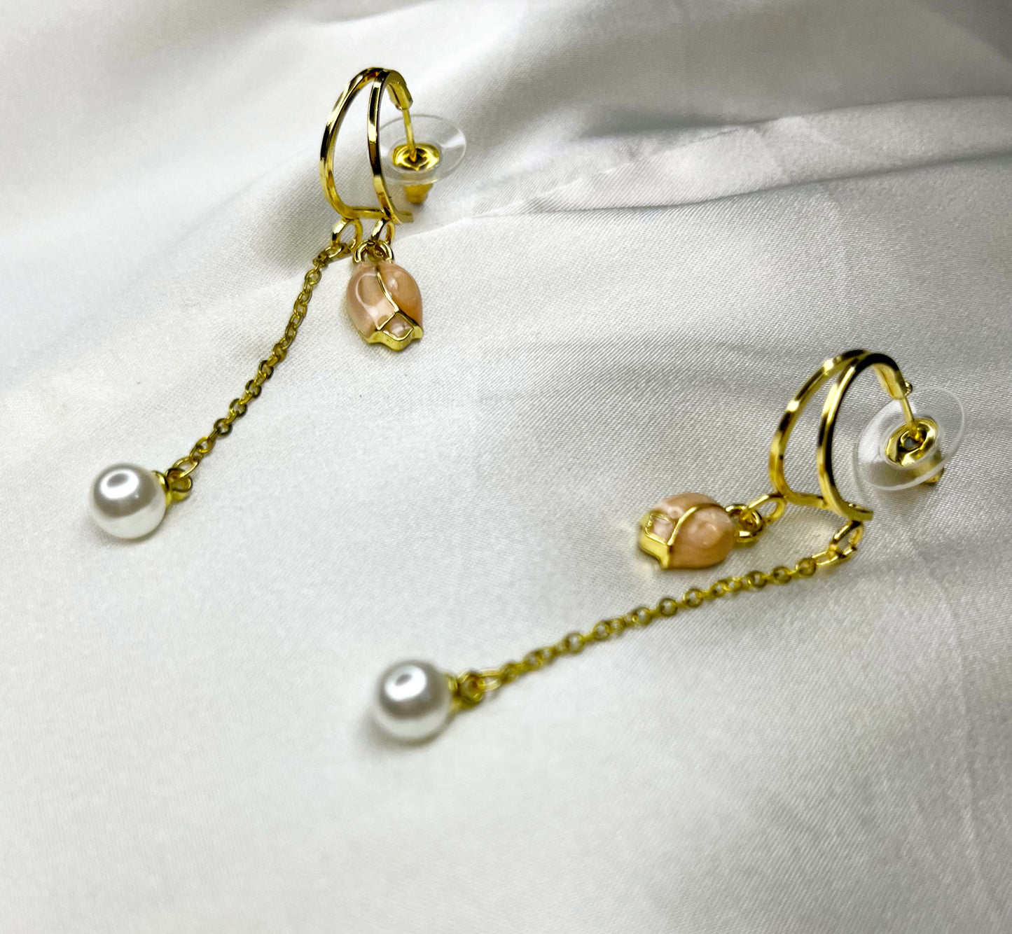 Beautiful Golden Dangling Tulip Flower Earrings